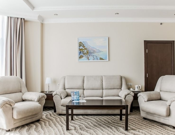 Suite Premier (вид на город) - Курортный комплекс «Аквамарин»